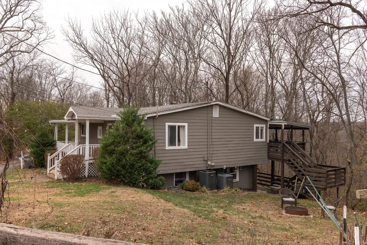 231 E End Rd, Goodlettsville, TN 37072 - Image #1