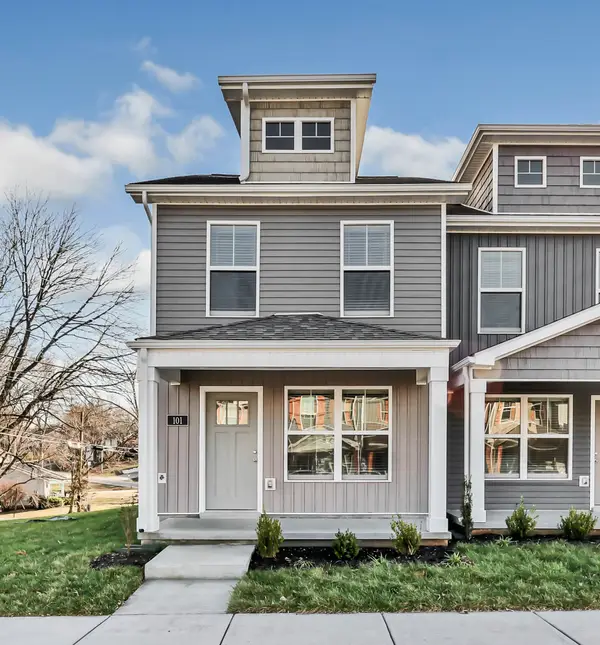 101 Quarry Point Dr, Clarksville, TN 37043