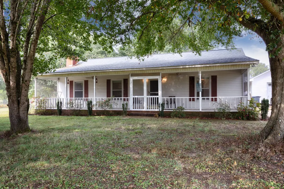 81 Slaughter Pen Rd, Ardmore, TN 38449 - Image #1