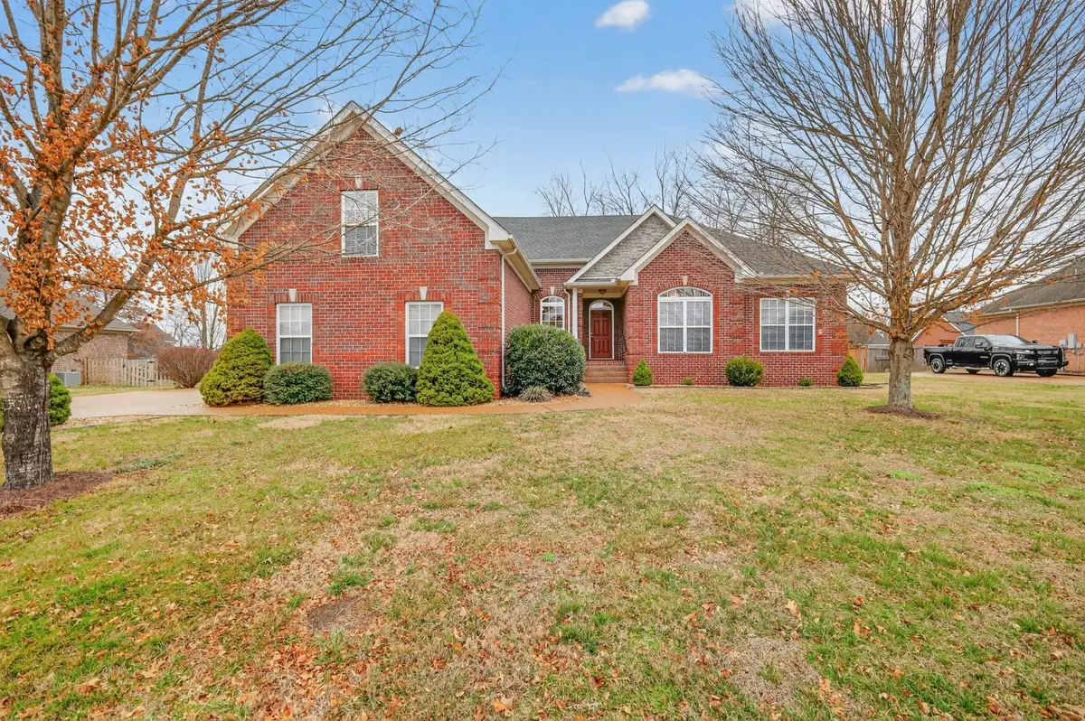 1032 Grider Dr, Gallatin, TN 37066 - Image #1