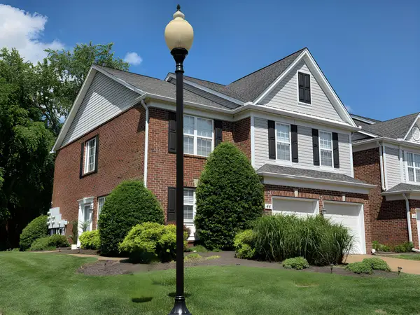 231 Green Harbor Rd #44, Old Hickory, TN 37138