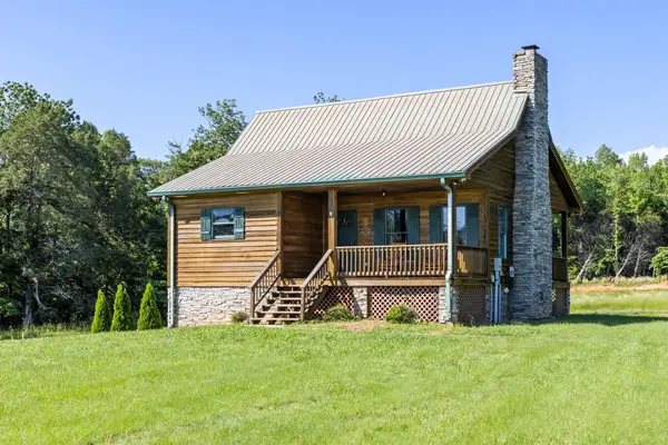 2890 Ellis Ln, Palmyra, TN 37142