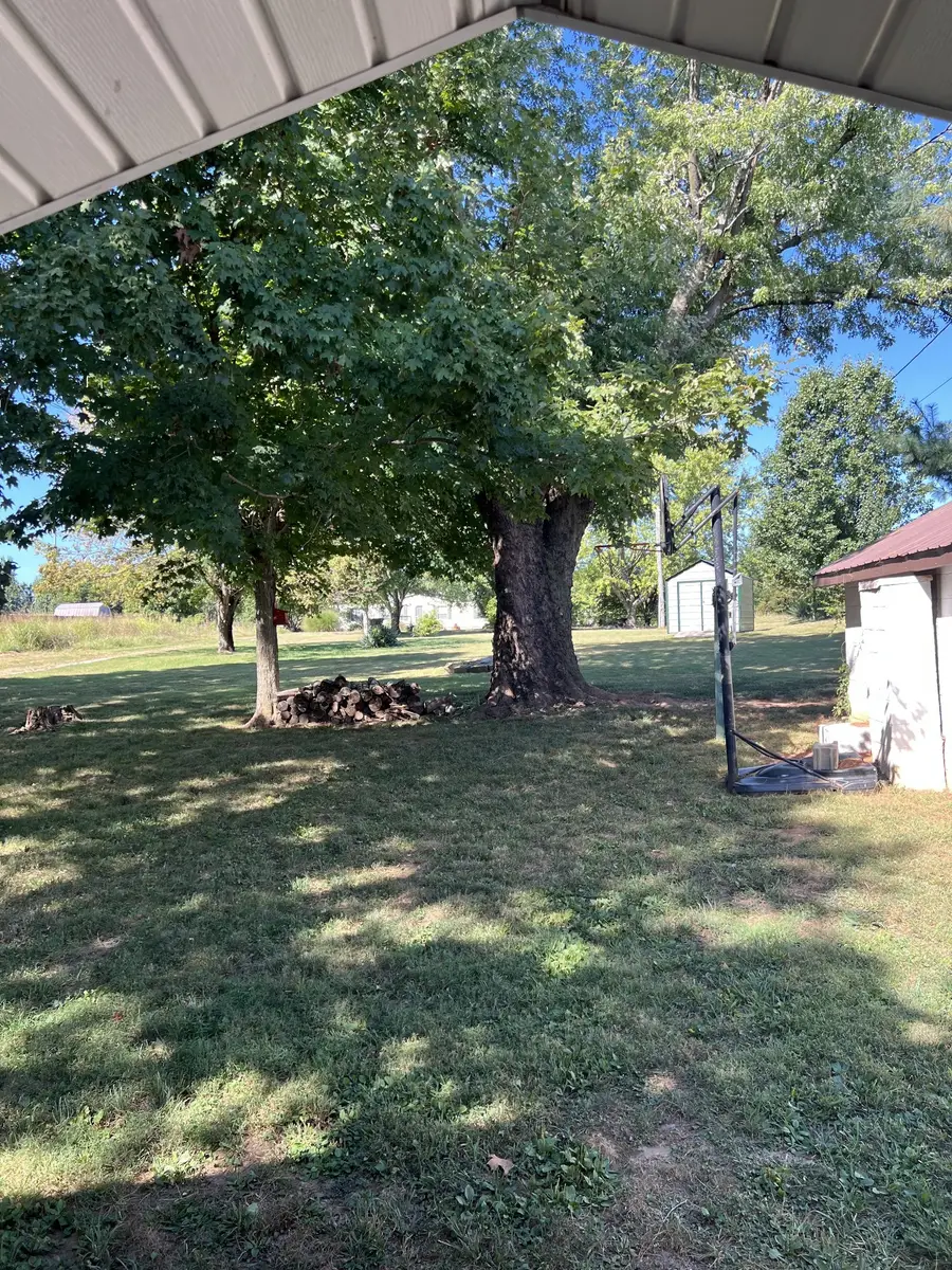 1213B S Russell St, Portland, TN 37148 - Image #2