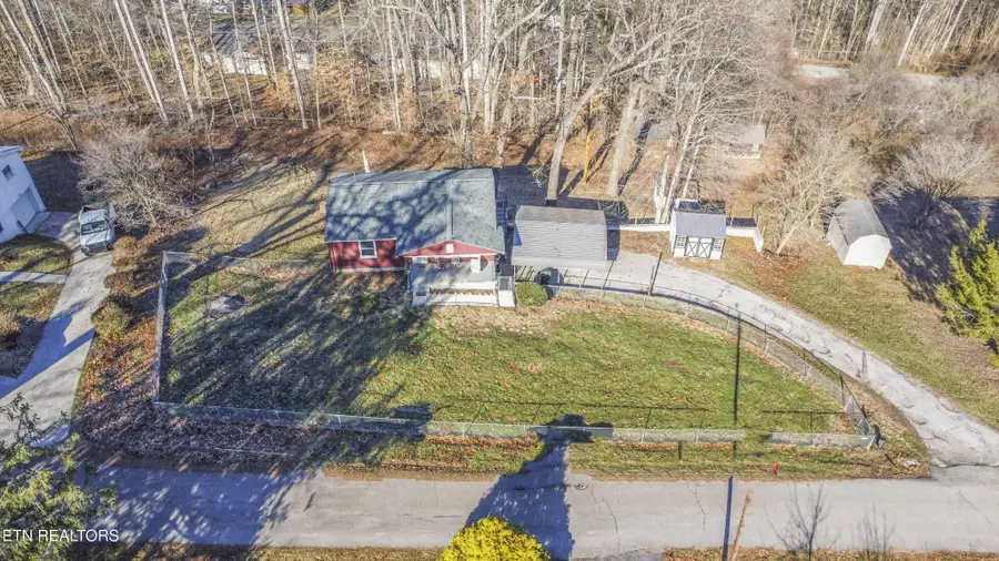 310 W Kentucky Ave, La Follette, TN 37766 - Image #2