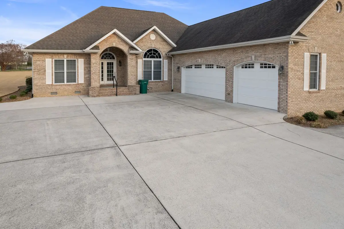 657 Pickney Rd, Winchester, TN 37398 - Image #1