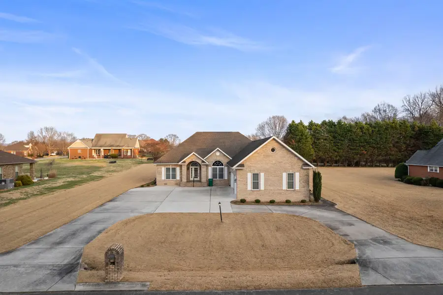 657 Pickney Rd, Winchester, TN 37398 - Image #2