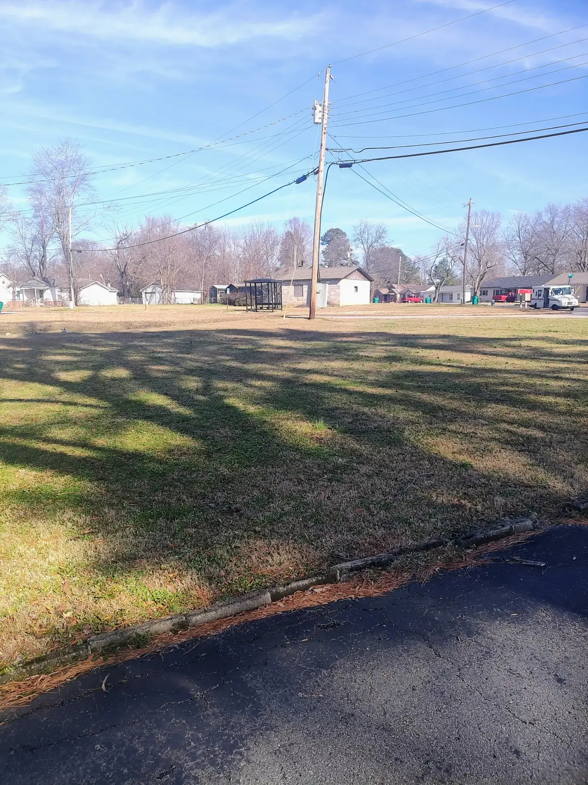 286 Hillcrest Circle Dr, Jackson, TN 38301 - Image #1