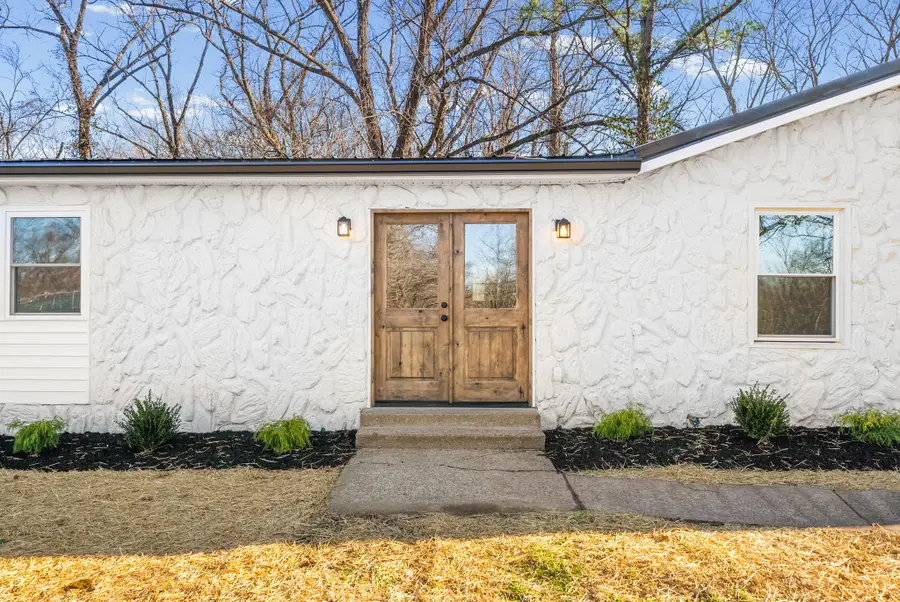 315 Rossview Rd, Clarksville, TN 37043 - Image #3