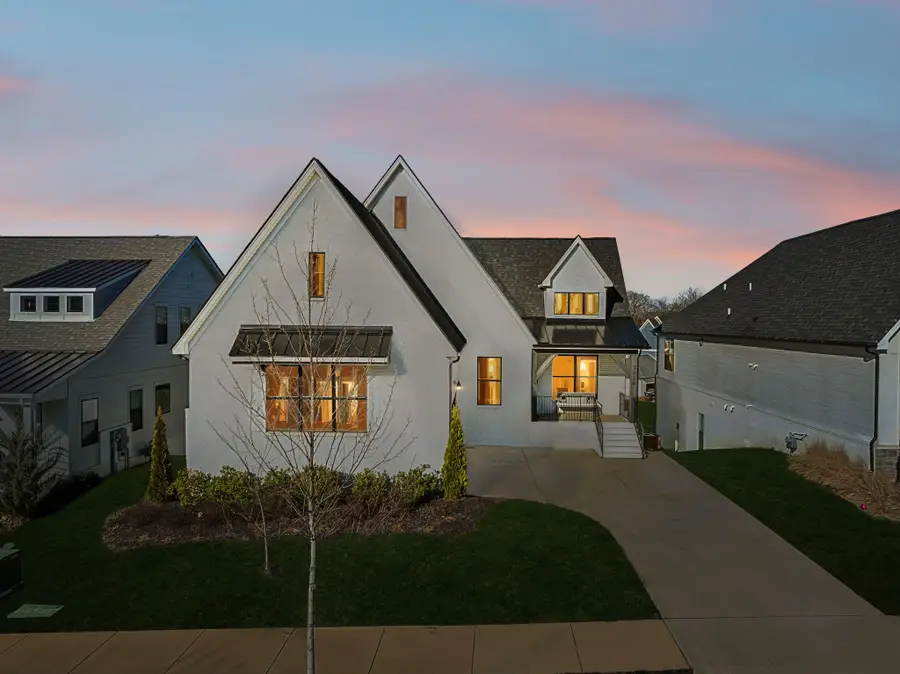 3020 Whitstable Ct, Thompsons Station, TN 37179 - Image #2