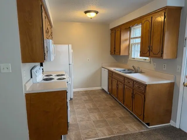 722 Shelton Cir, Clarksville, TN 37042 - Image #3