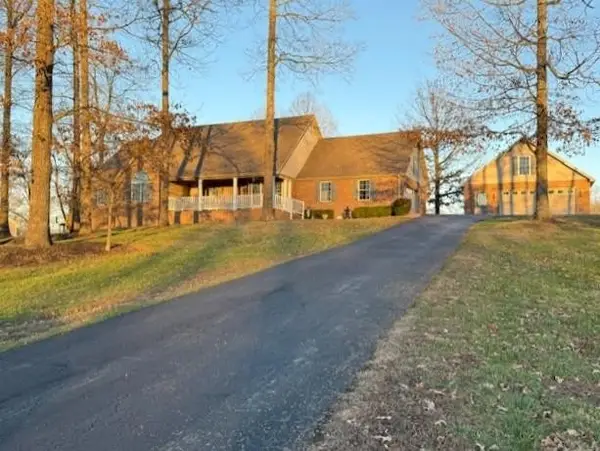 368 Stillwater Drive, Paris, TN 38242