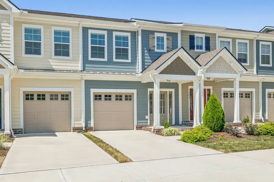 7031 Gracious Dr, Franklin, TN 37064 - Image #2