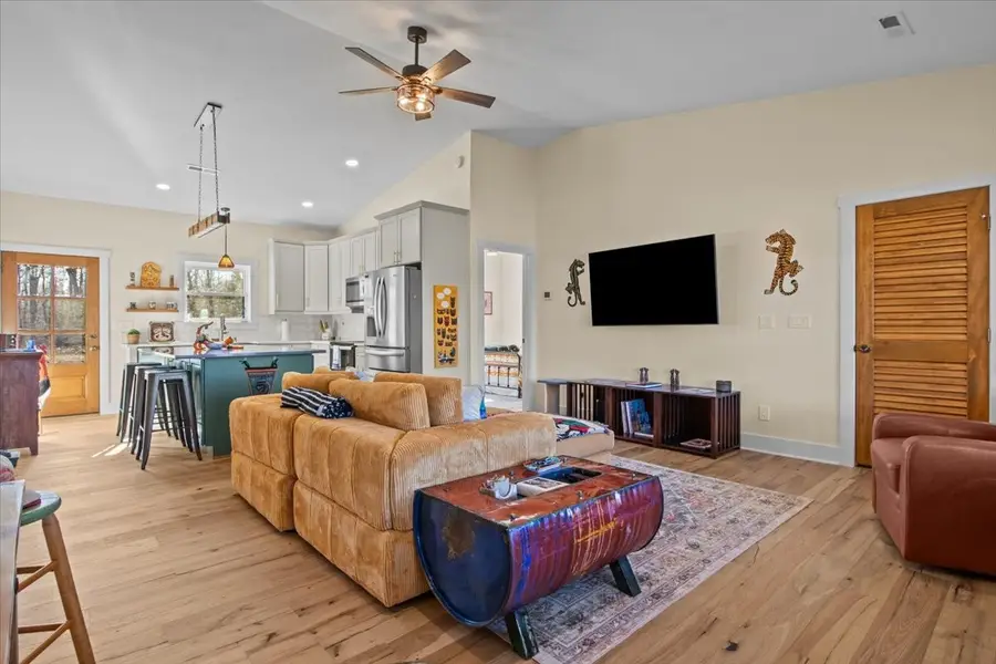 119 Howard Rd, White Bluff, TN 37187 - Image #2