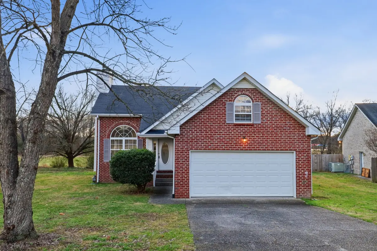 620 Creekfront Dr, Mount Juliet, TN 37122 - Image #1