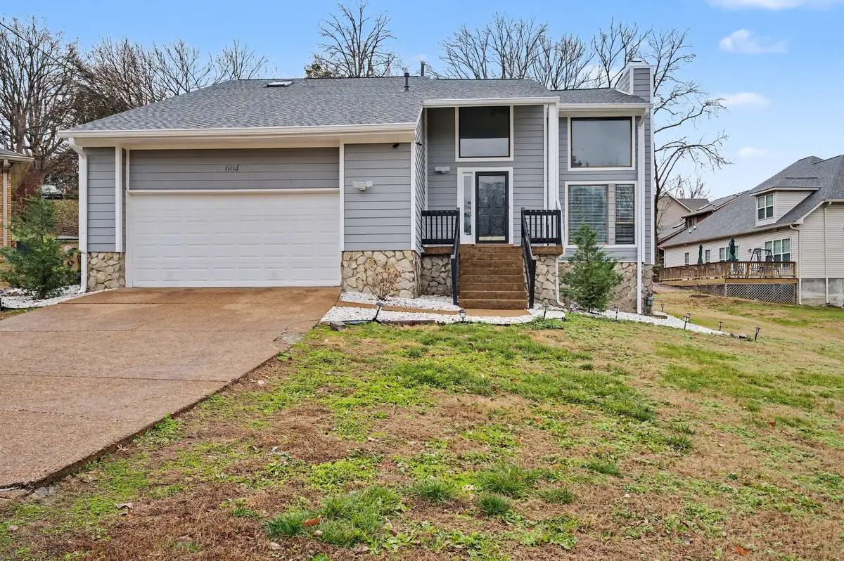 604 Somerset Ct, Nashville, TN 37217 - Image #1