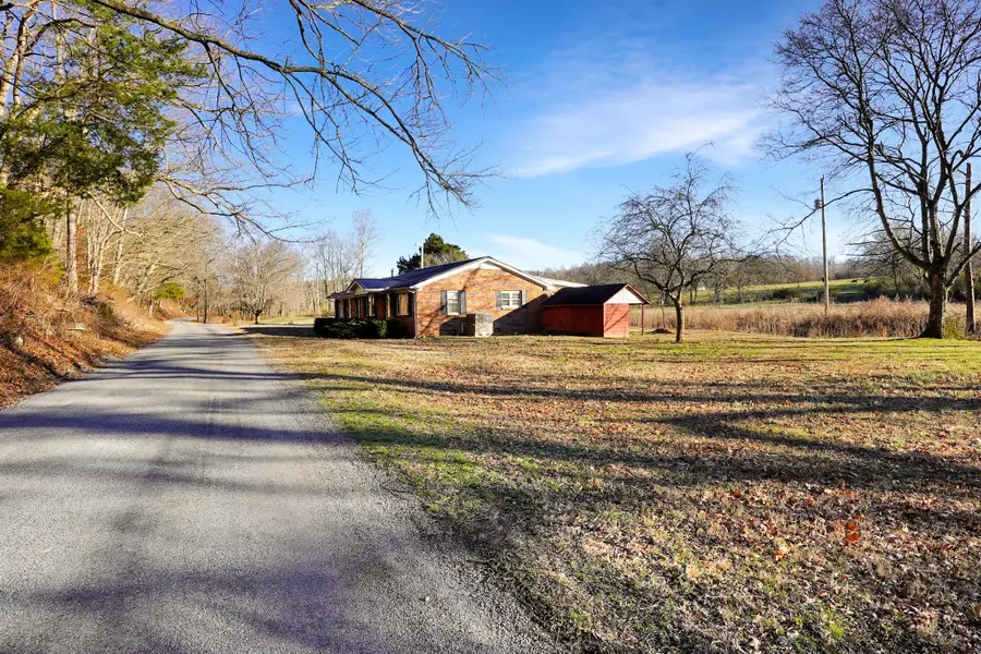 460 Honey Fork Rd, Indian Mound, TN 37079 - Image #2