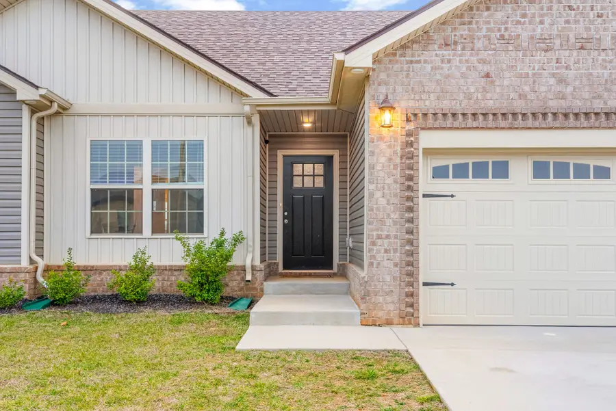 1977 Sydney Louise Dr, Clarksville, TN 37042 - Image #3