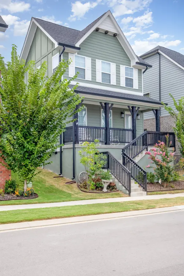 226 Sounder Cir, La Vergne, TN 37086