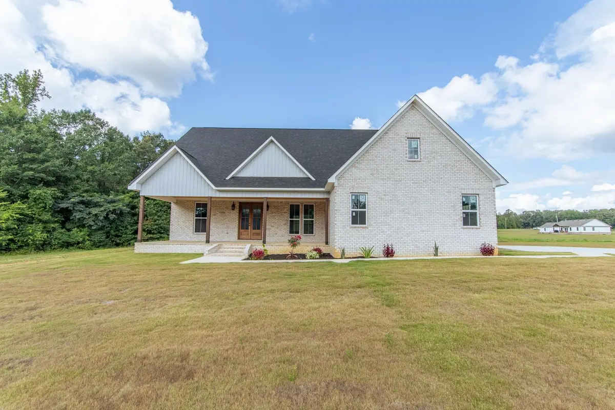 90 Columbus Ln, Adamsville, TN 38310 - Image #1