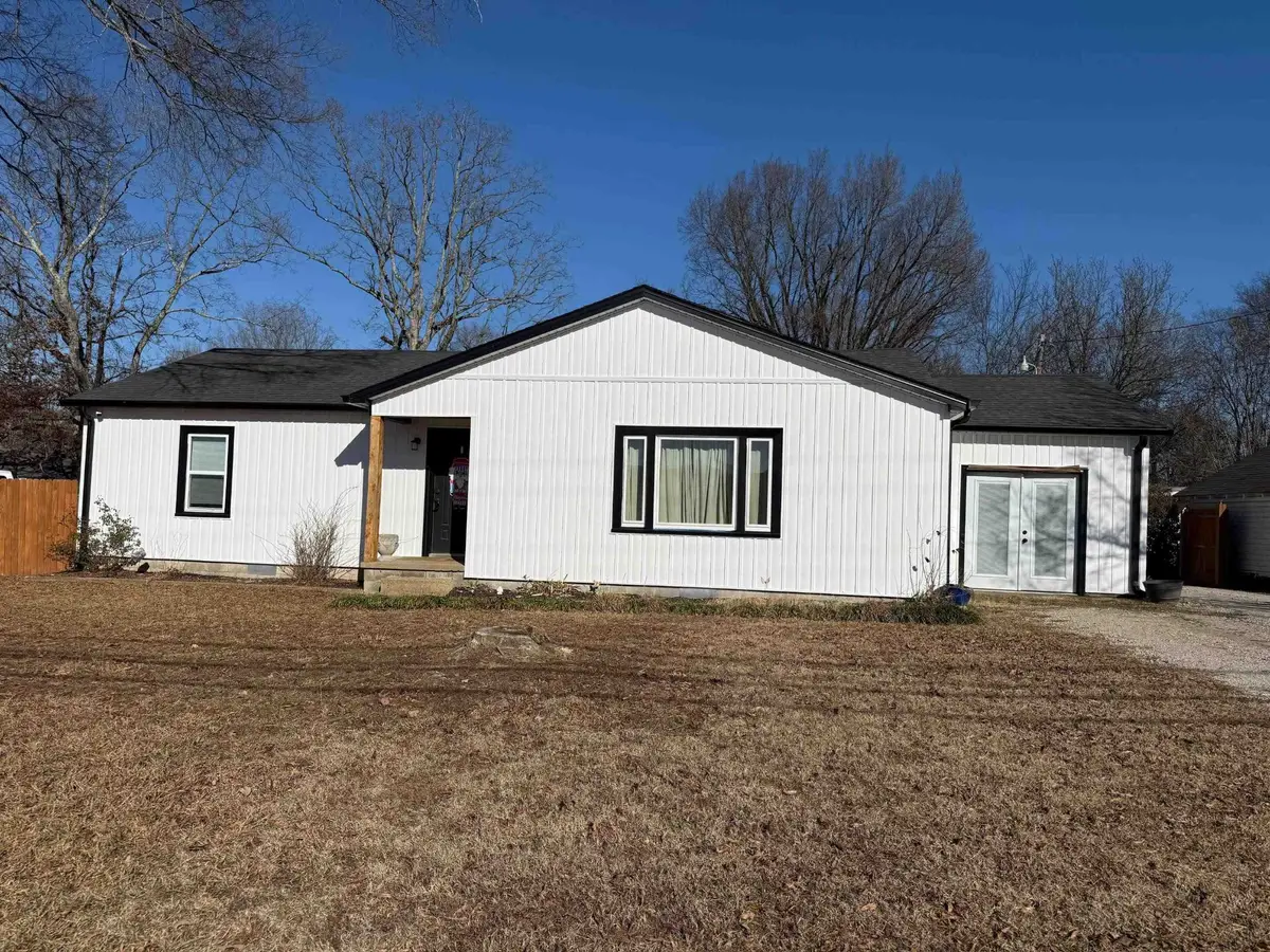 385 Pinhook Dr, Savannah, TN 38372 - Image #1