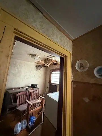 60 W Walnut St, Erin, TN 37061 - Image #3