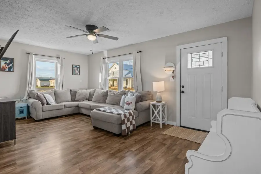 206 Joe St, Waverly, TN 37185 - Image #2