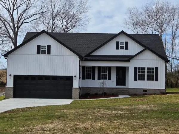 557 Oak Tree Dr, McMinnville, TN 37110