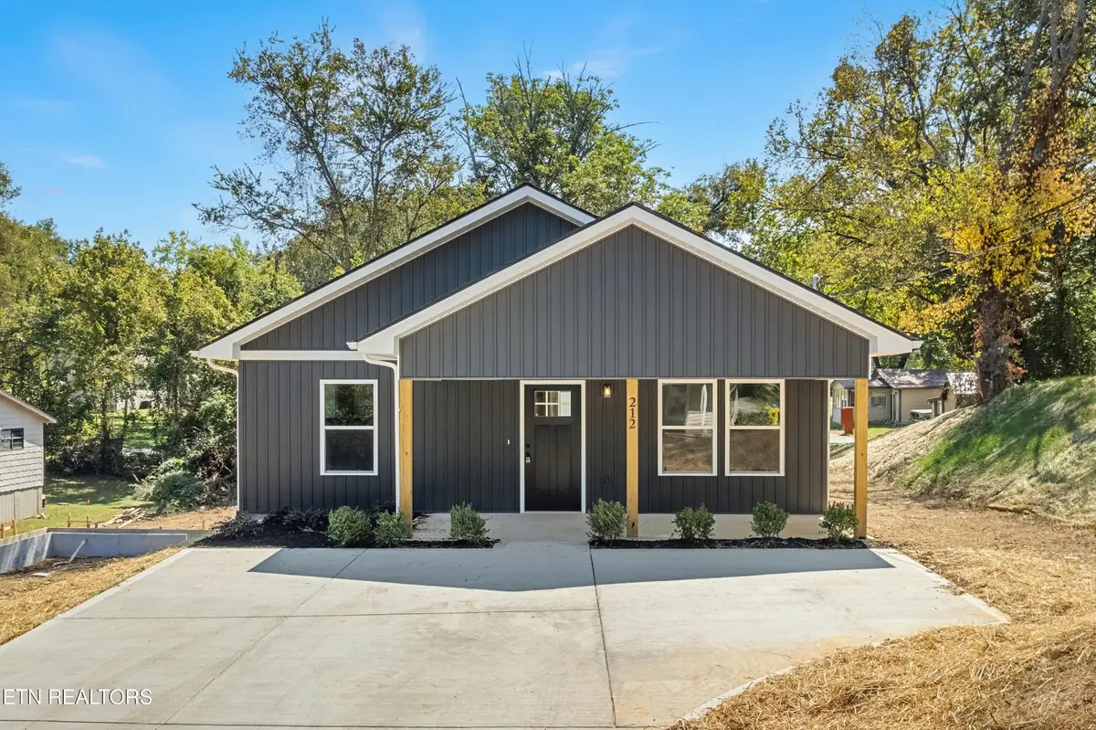 212 Avenue C, Knoxville, TN 37920 - #1