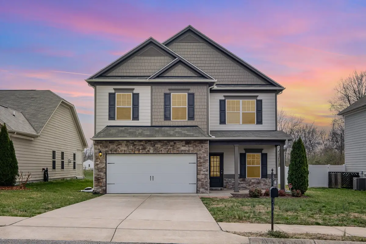 966 Carnation Dr, Spring Hill, TN 37174 - Image #1