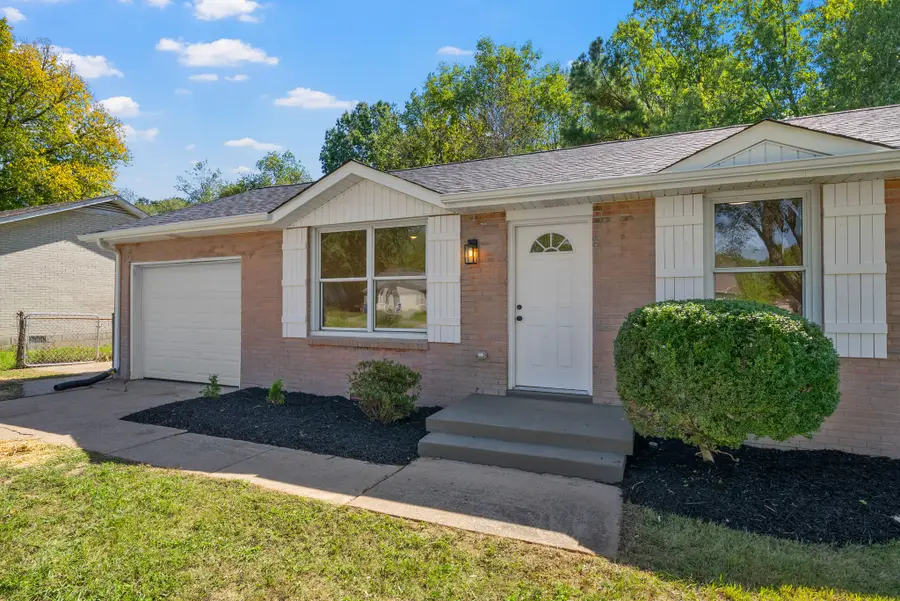112 King Cole Dr, Clarksville, TN 37042 - Image #3