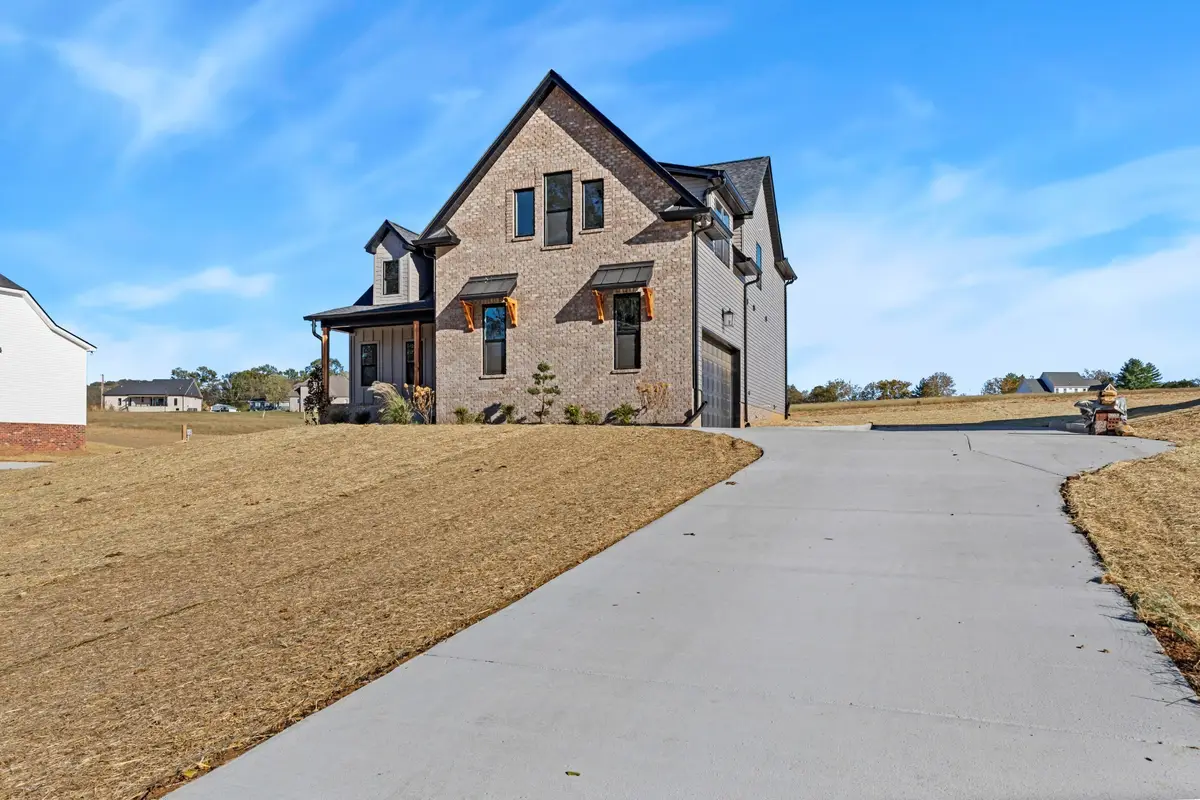 1705 Sulphur College Rd, Hartsville, TN 37074 - Image #1