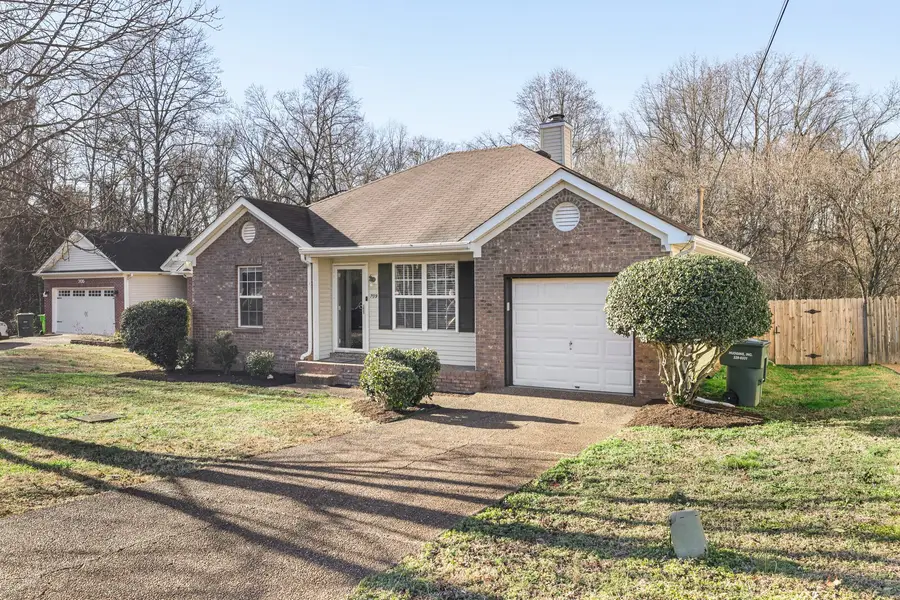 709 Woodcraft Dr, Nashville, TN 37214 - Image #2