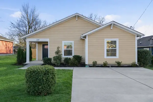 3285 Rainwood Dr, Nashville, TN 37207