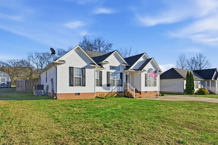 1935 Farmington Ct, Columbia, TN 38401 - Image #2