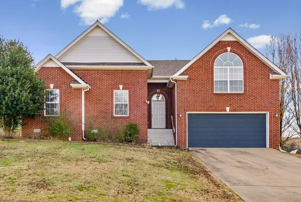 1415 Ambleside Dr, Clarksville, TN 37040