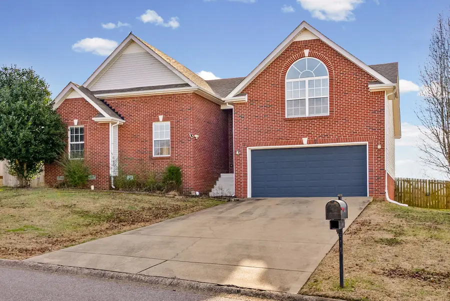 1415 Ambleside Dr, Clarksville, TN 37040 - Image #2