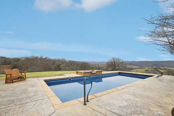 658 Hickory Ridge Rd, Gallatin, TN 37066