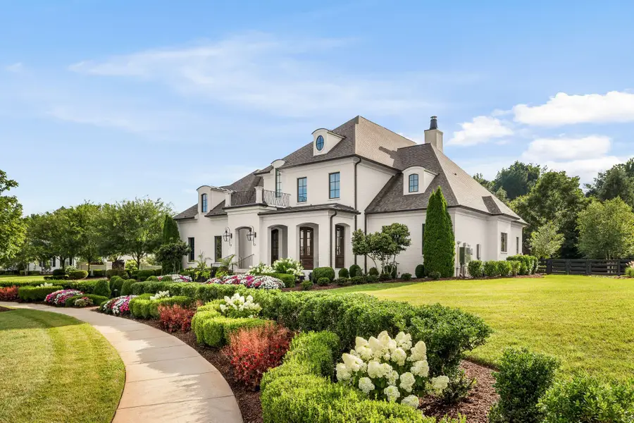 7223 Shagbark Ln, College Grove, TN 37046 - Image #2