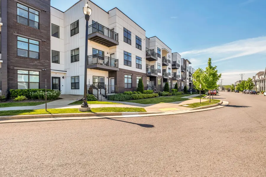 1638 54th Ave N #214, Nashville, TN 37209 - Image #2