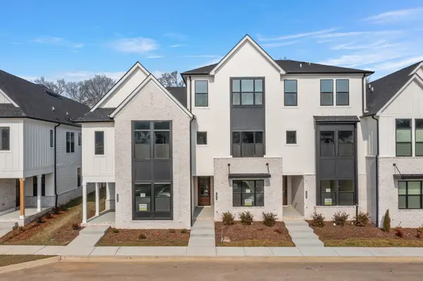 2072 Conductor Ln, Thompsons Station, TN 37179