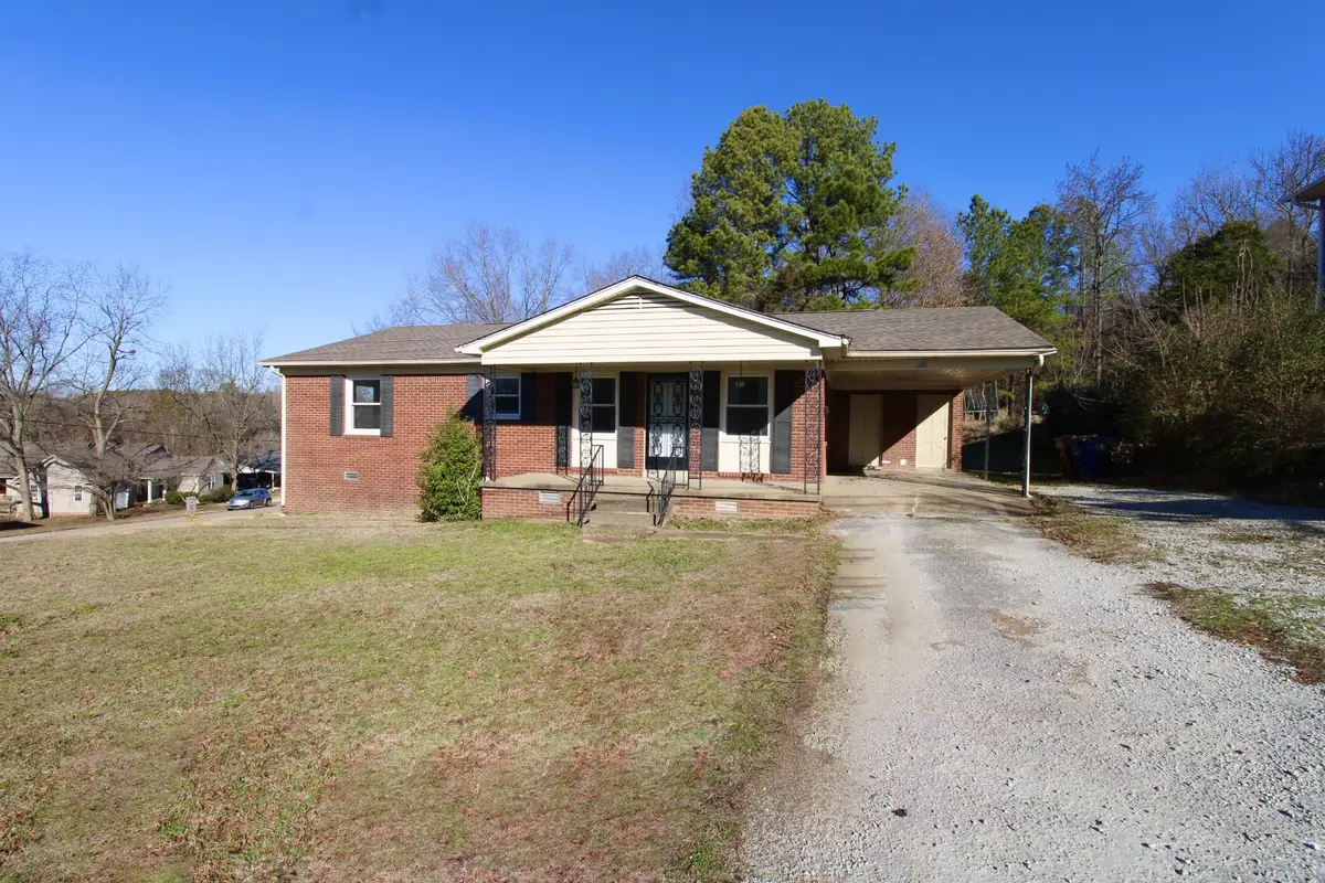 242 Westwood Dr, Lexington, TN 38351 - Image #1