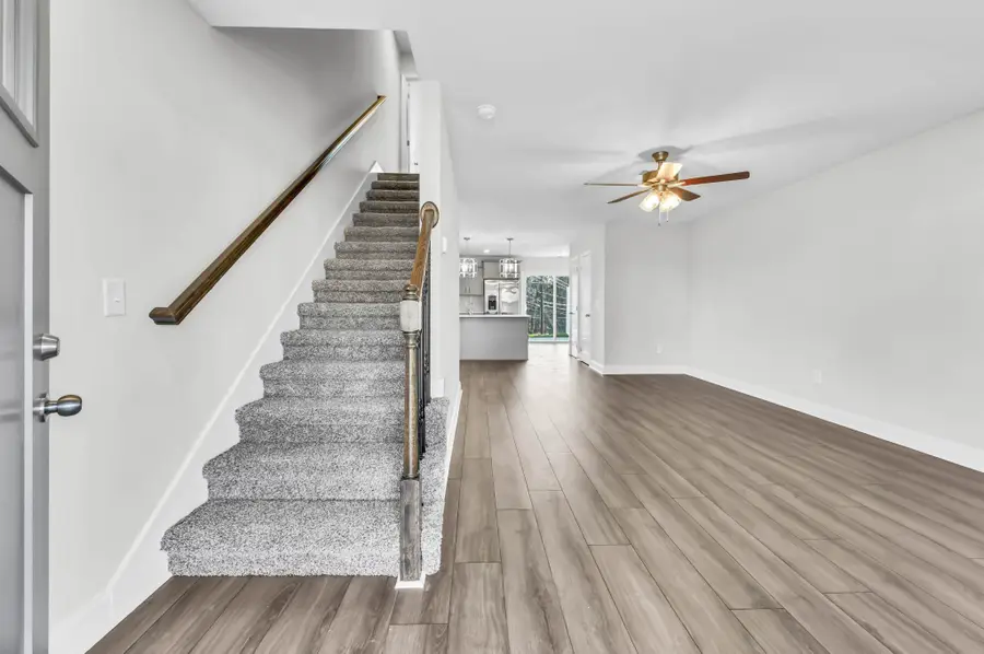 109 Quarry Point Dr, Clarksville, TN 37043 - Image #2