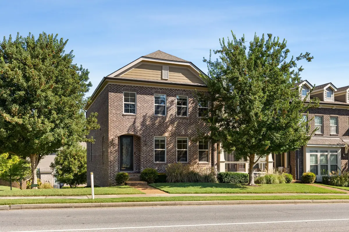 815 Silkwood Dr, Nashville, TN 37221 - #1