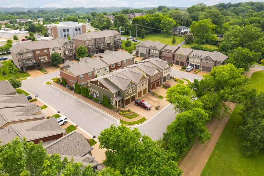 815 Silkwood Dr, Nashville, TN 37221 - #2