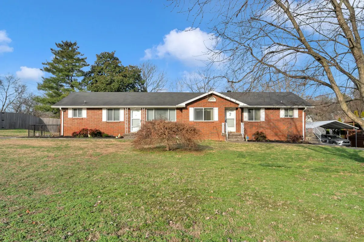 218 Cumberland Cir, Nashville, TN 37214 - Image #1