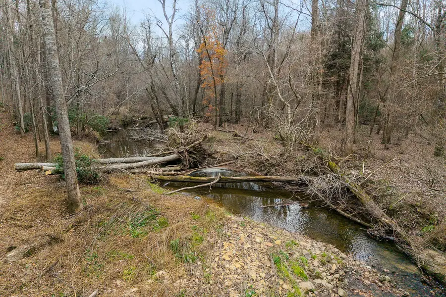 437 Wilson Rd, Crossville, TN 38571 - #3