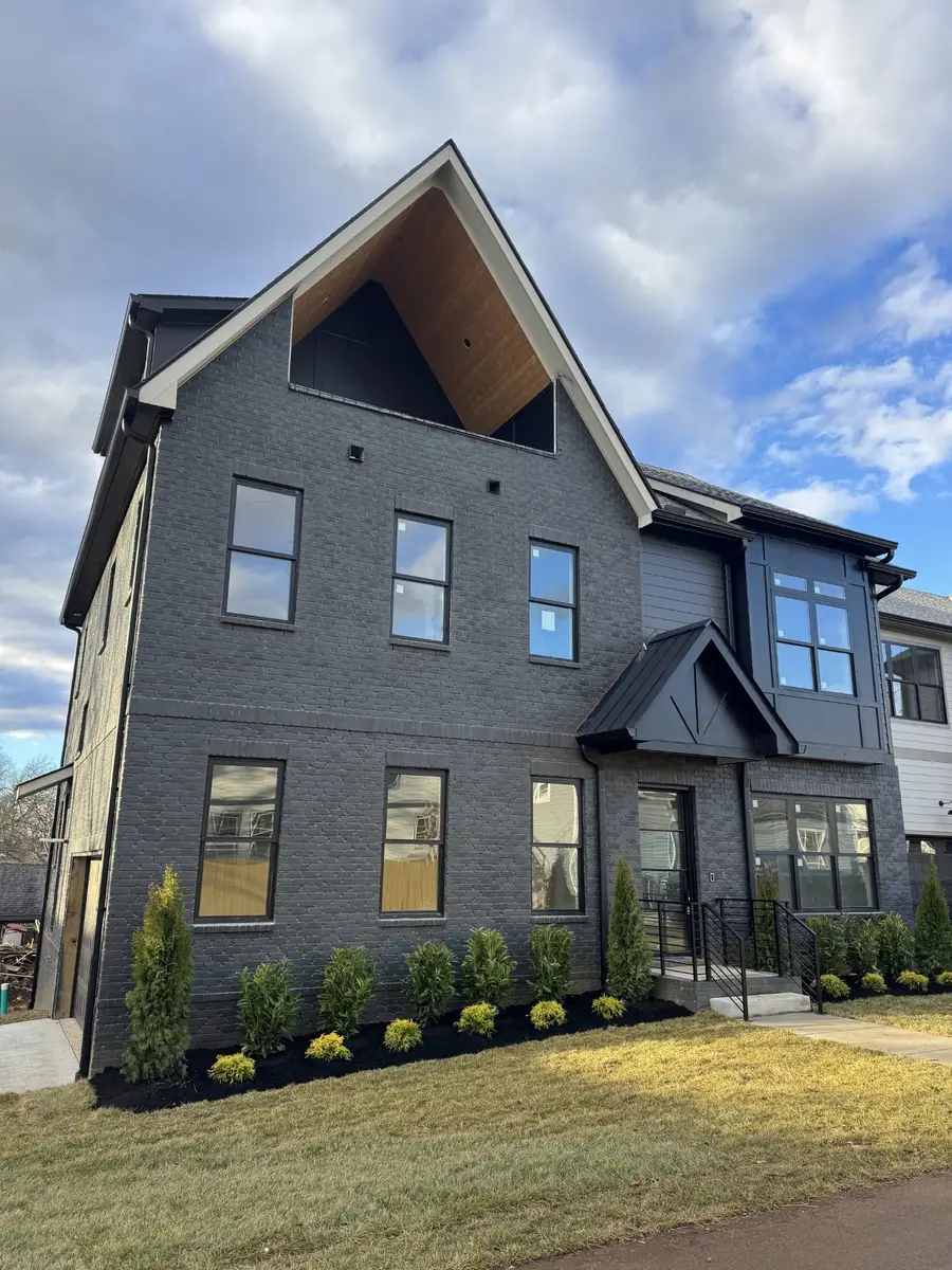 1311 61st Ave N, Nashville, TN 37209 - Image #2