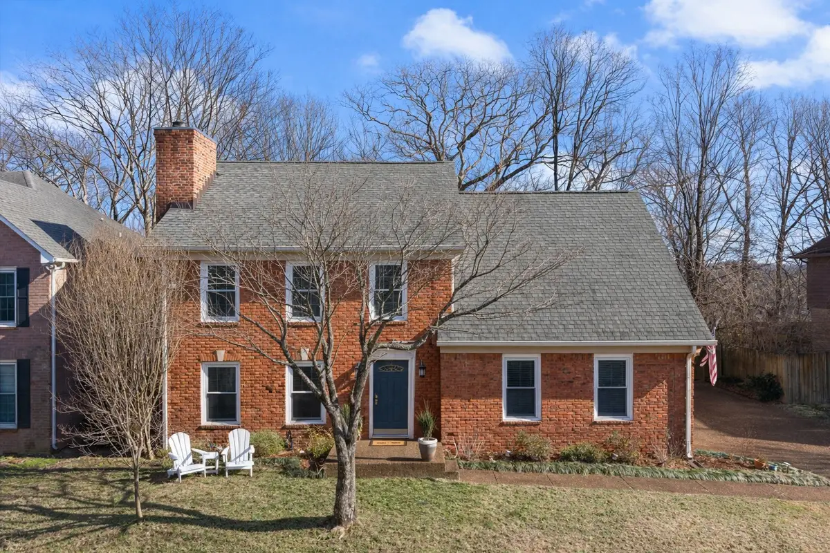 6652 Autumnwood Dr, Nashville, TN 37221 - Image #1