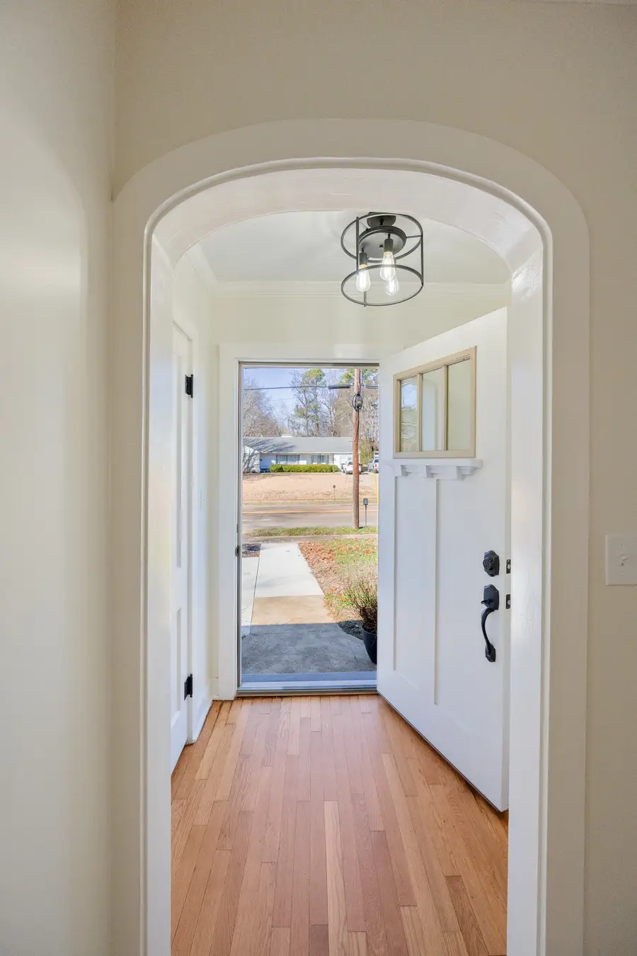 242 N Broad St, Lexington, TN 38351 - Image #2