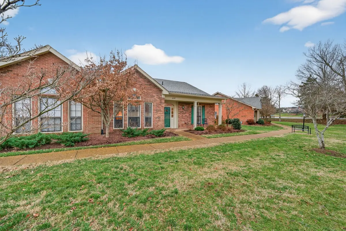 6049 Sunrise Cir, Franklin, TN 37067 - Image #1